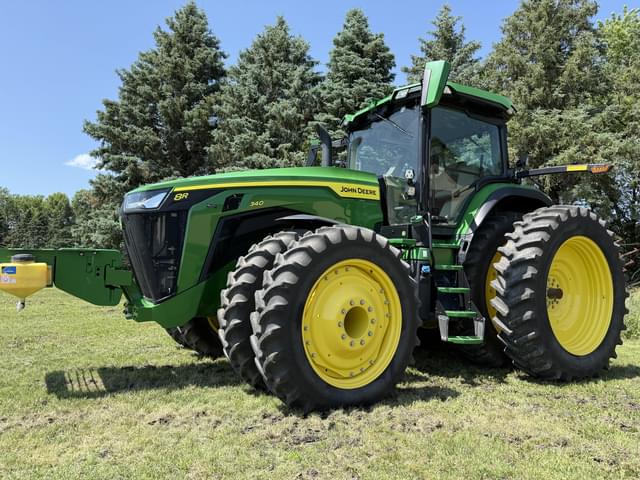 Image of John Deere 8R 340 equipment image 1