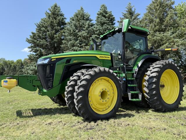 Image of John Deere 8R 340 equipment image 2