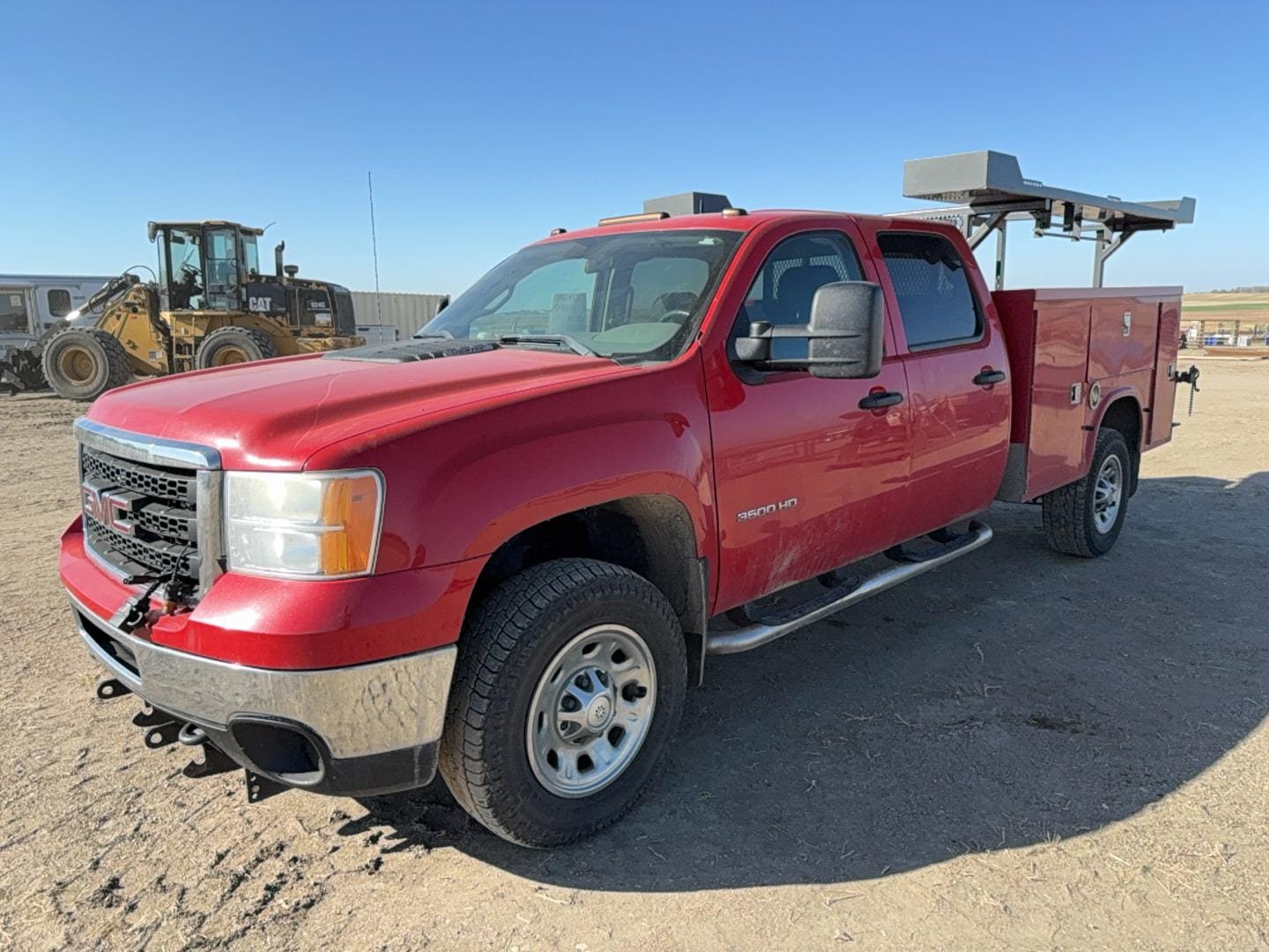 2013 GMC 3500 Equipment Image0