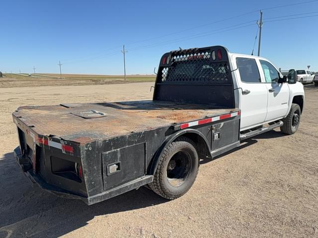 Image of Chevrolet 3500 equipment image 3