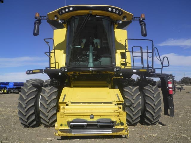 Image of New Holland CR8.90 equipment image 1