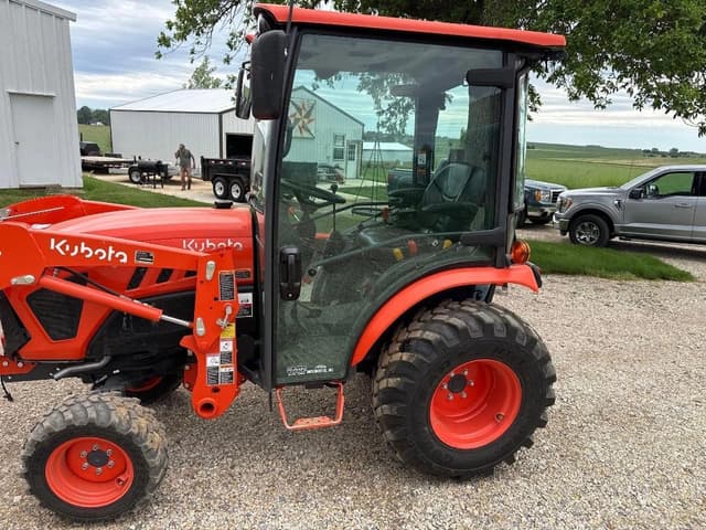 Image of Kubota LX2610 equipment image 3