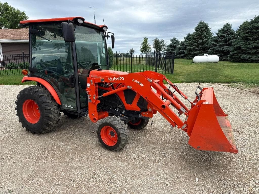 Image of Kubota LX2610 Primary image