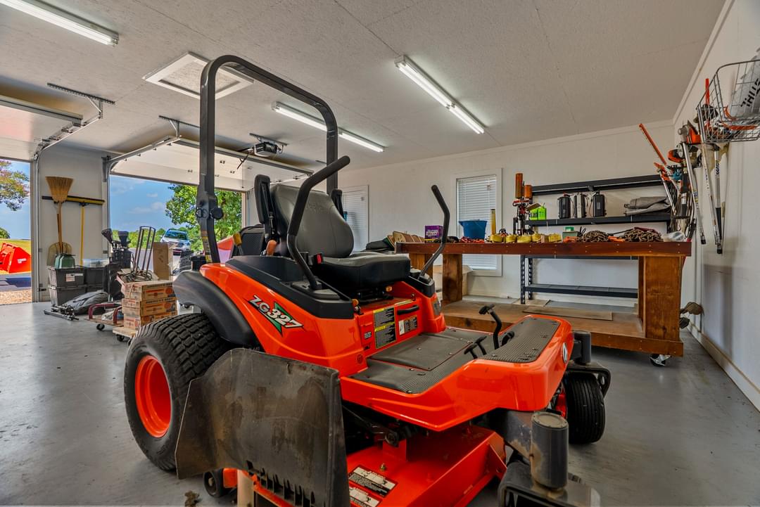 Image of Kubota ZG327 Primary image