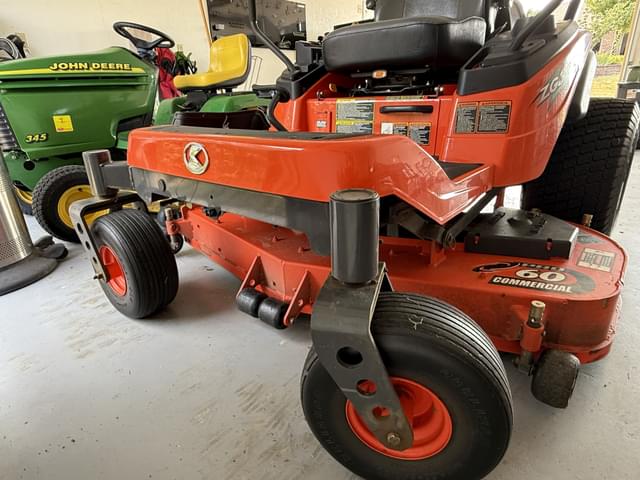 Image of Kubota ZG327 equipment image 3