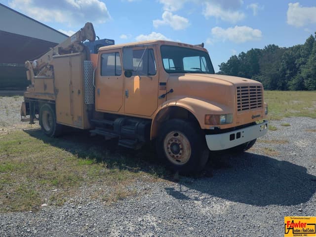 Image of International 4700 equipment image 2