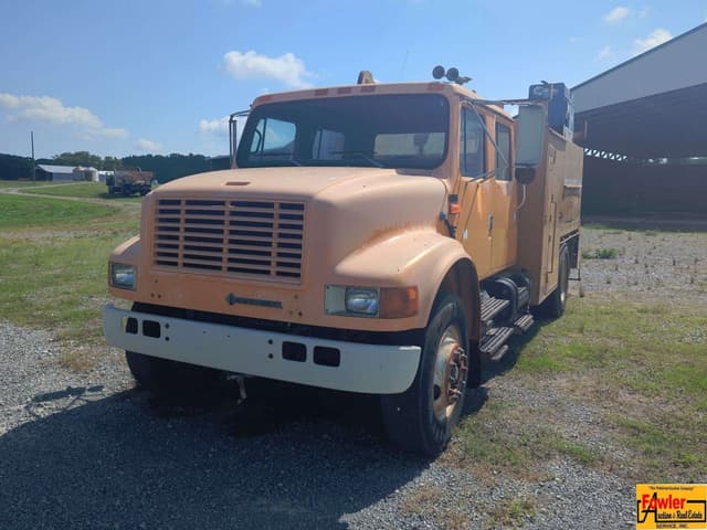 Image of International 4700 equipment image 1