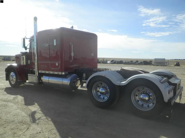 Image of Peterbilt 379 equipment image 4