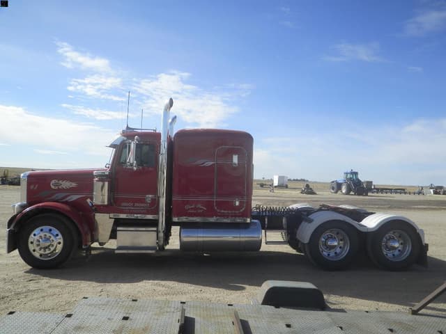 Image of Peterbilt 379 equipment image 3