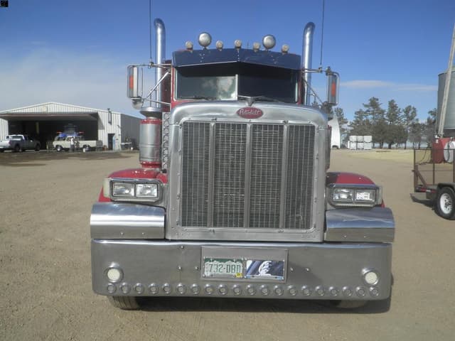 Image of Peterbilt 379 equipment image 1