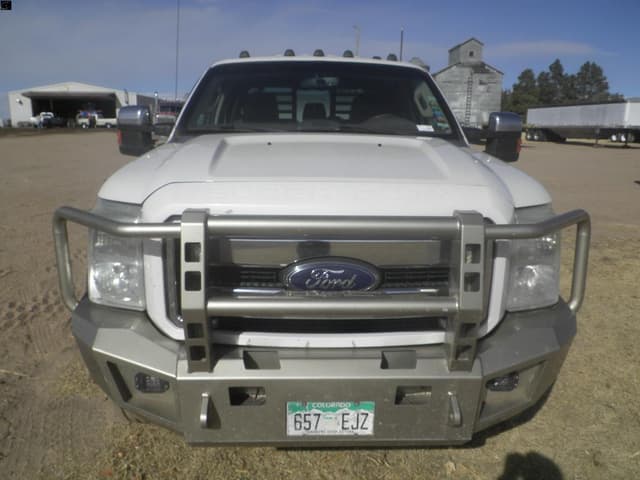 Image of Ford F-350 equipment image 1