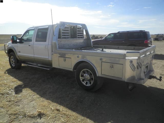 Image of Ford F-350 equipment image 4