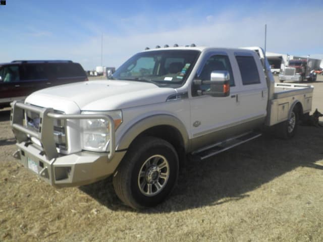 Image of Ford F-350 equipment image 2