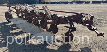 Main image International Harvester 710