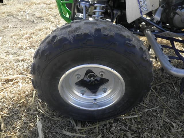 Image of Arctic Cat DVX400 equipment image 4