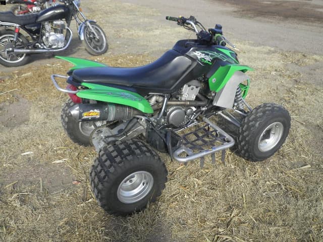 Image of Arctic Cat DVX400 equipment image 1