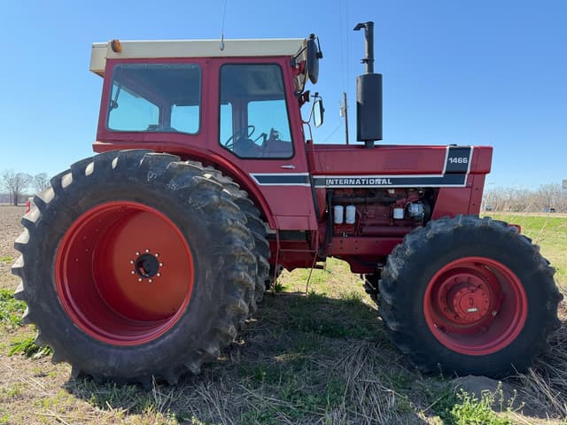 Image of International Harvester 1466 equipment image 1