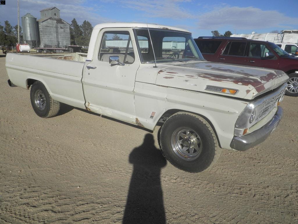 1968 Ford F-100 Equipment Image0