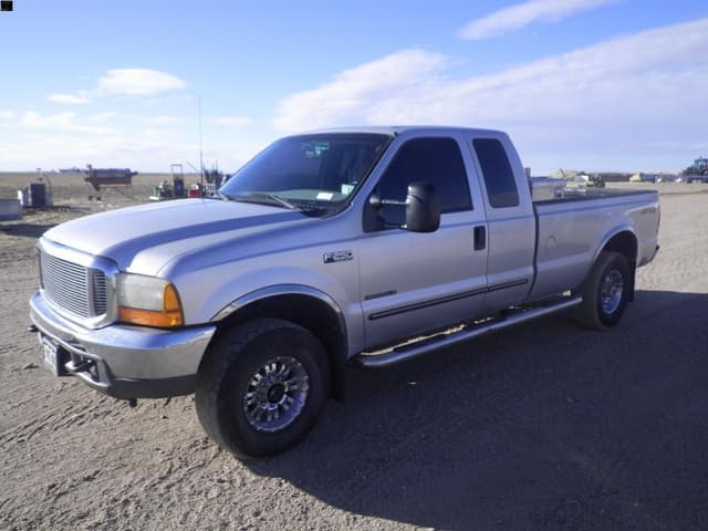 Image of Ford F-250 equipment image 2