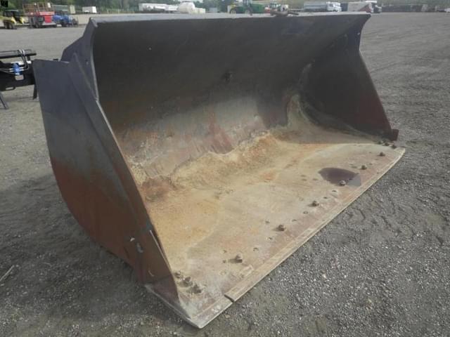Image of John Deere GM 5.7L equipment image 1