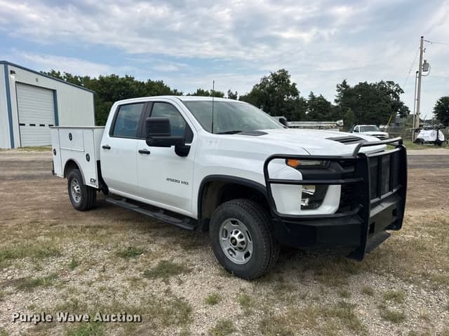 Image of Chevrolet 2500HD equipment image 2