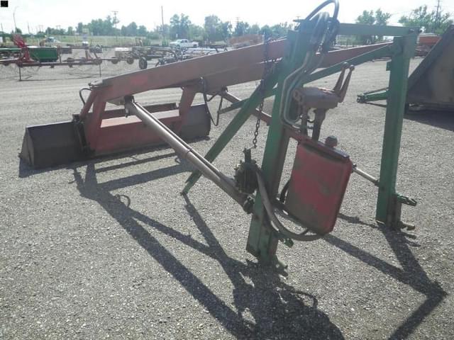 Image of Farmhand F-11 equipment image 2