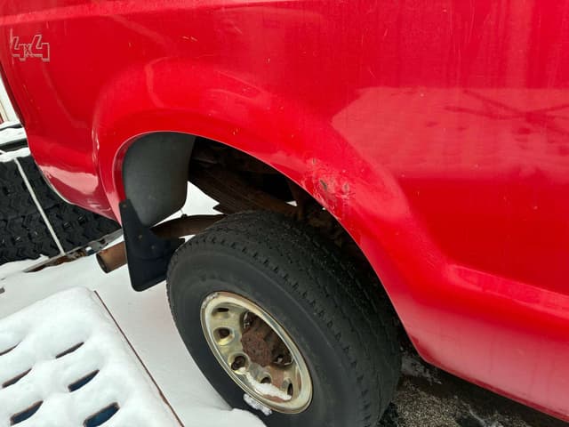 Image of Ford F-350 equipment image 3