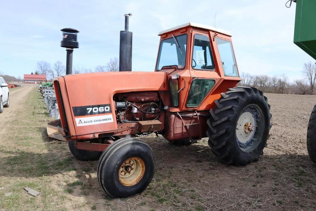Main image Allis Chalmers 7060