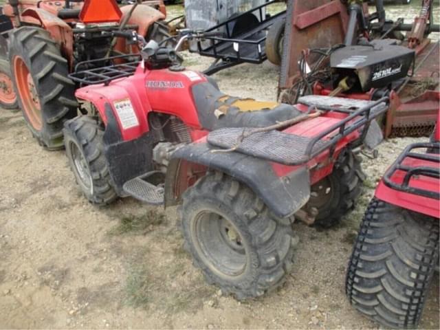 Image of Honda Fourtrax 300 equipment image 1