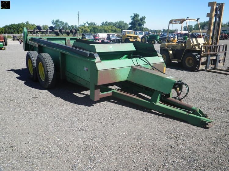John Deere 780 Manure Handling Manure Spreaders Dry for Sale