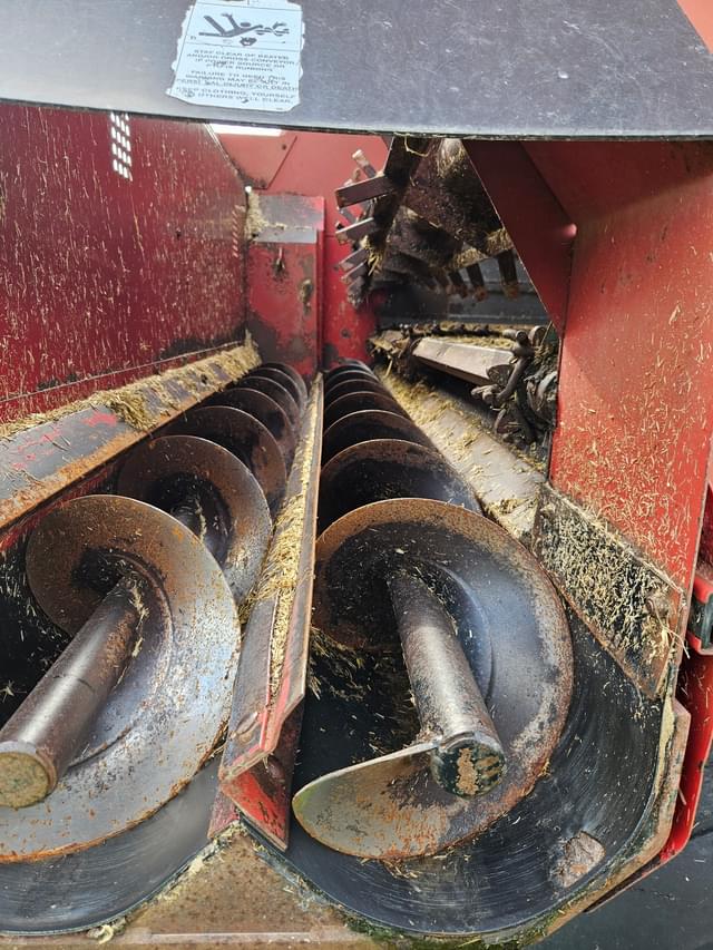 Image of New Holland 1499 equipment image 2