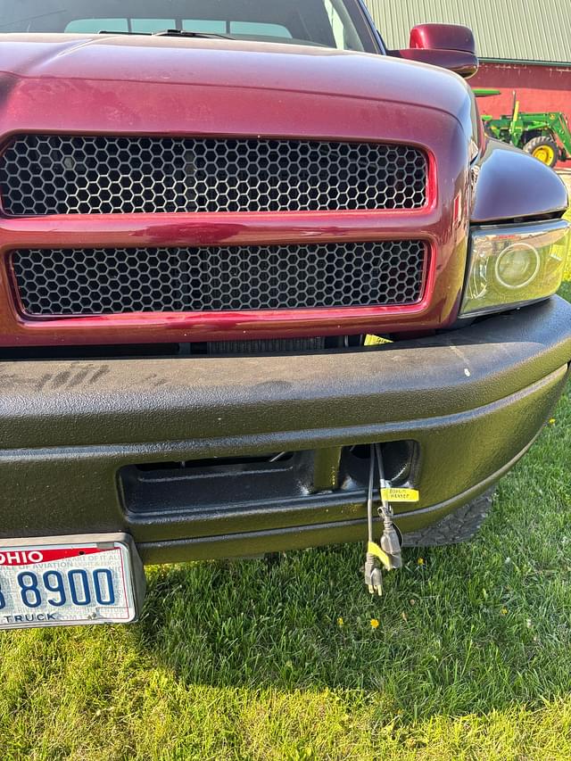 Image of Dodge Ram 2500 equipment image 4