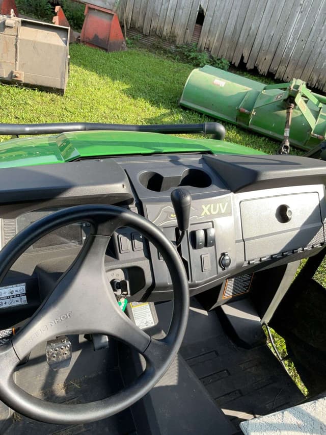 Image of John Deere Gator XUV 590M equipment image 4