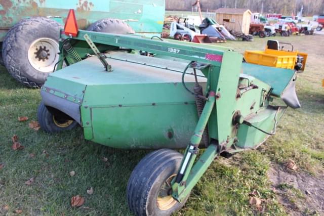 Image of John Deere 1327 equipment image 3