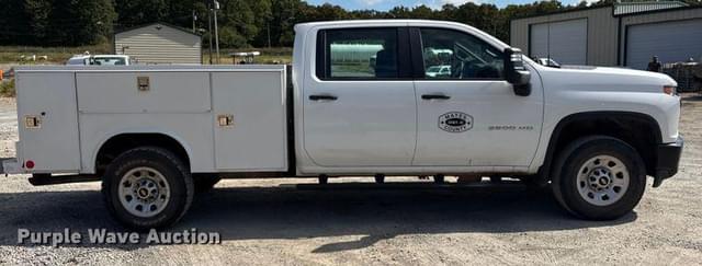 Image of Chevrolet 3500HD equipment image 3