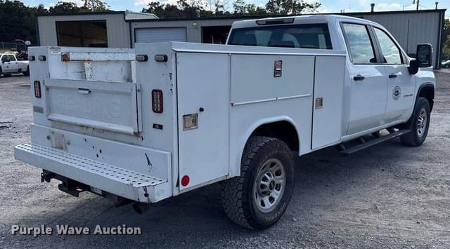 Image of Chevrolet 3500HD equipment image 4