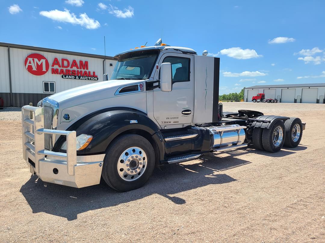 Image of Kenworth T680 Primary image