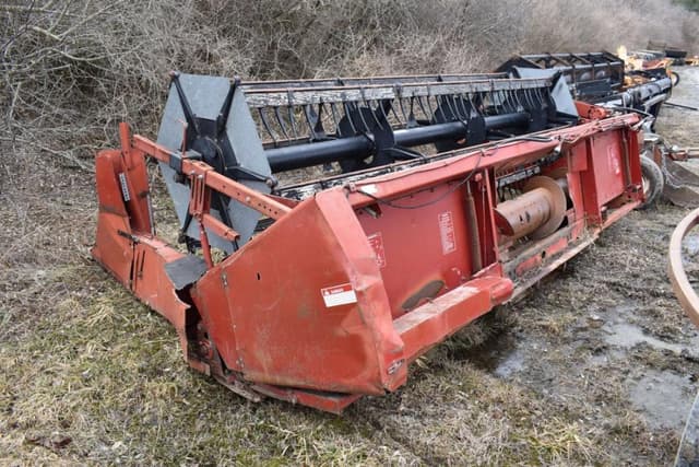 Image of International Harvester 820 equipment image 1