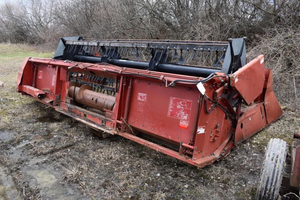 International Harvester 820 Equipment Image0