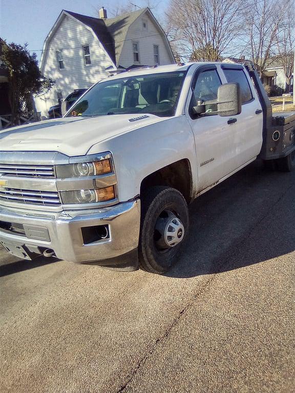 Image of Chevrolet 3500HD equipment image 2