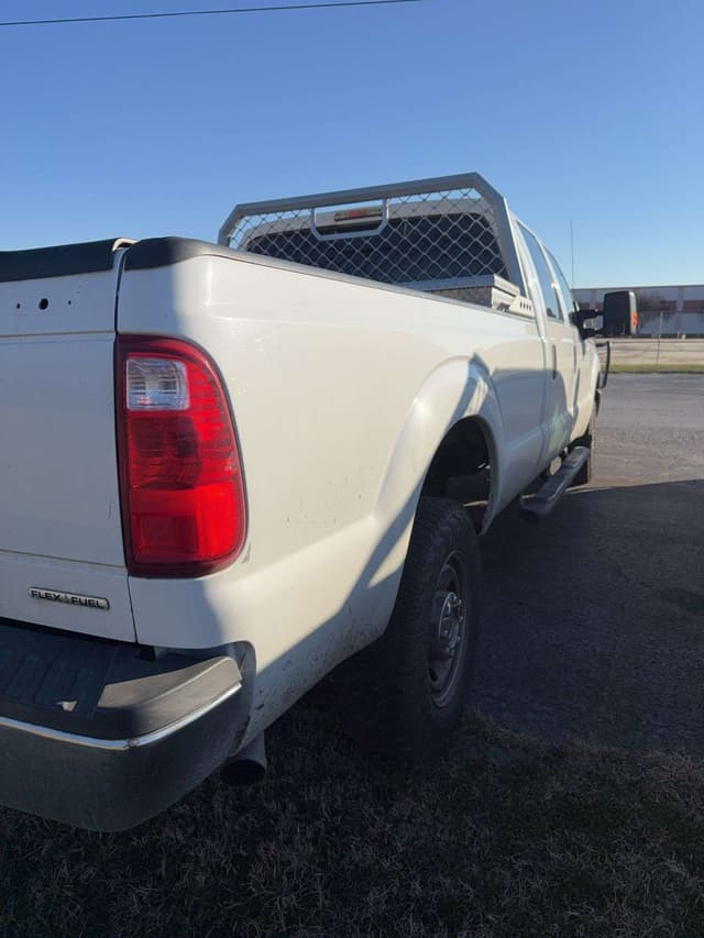 Image of Ford F-250 equipment image 4