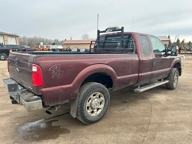 Image of Ford F-250 equipment image 4