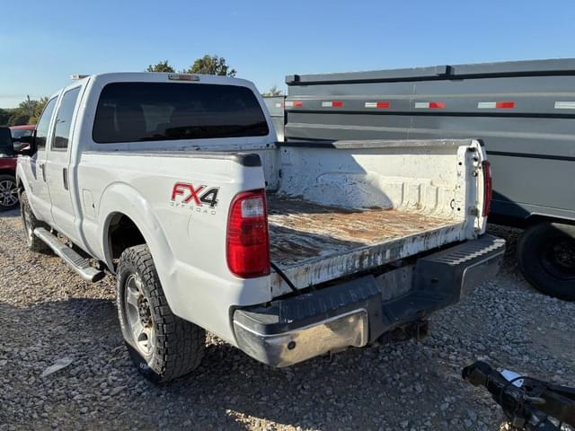 Image of Ford F-250 equipment image 3