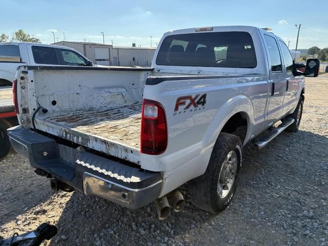 Image of Ford F-250 equipment image 2