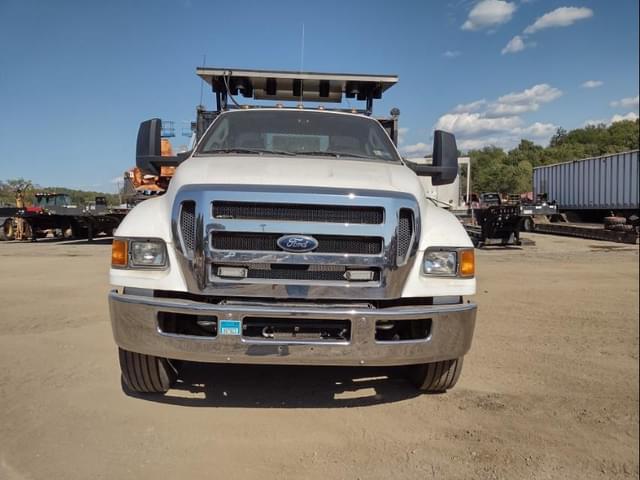 Image of Ford F-650 equipment image 3