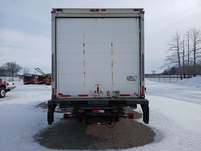 Image of Freightliner M2 equipment image 3