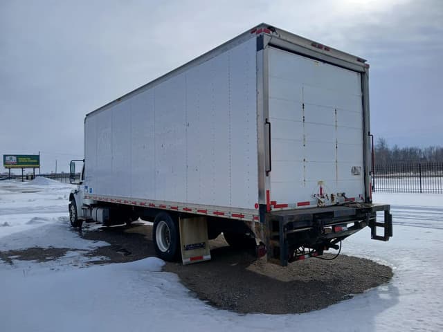 Image of Freightliner M2 equipment image 2