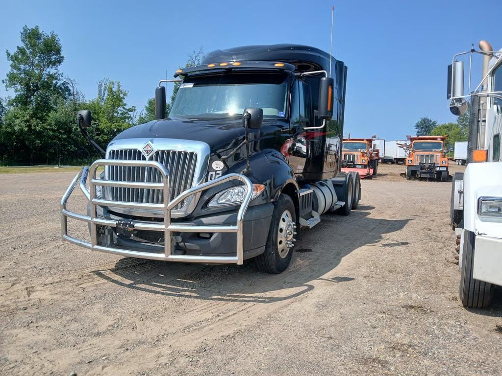 2015 International ProStar Equipment Image0