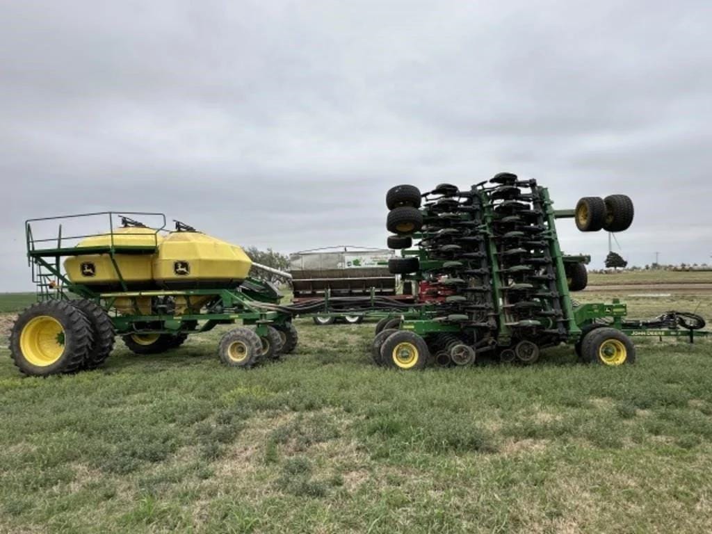 2015 John Deere 1890 Equipment Image0