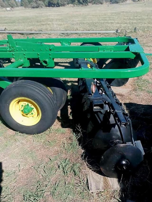 Image of John Deere 215 equipment image 3